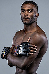 Michael Oliveira