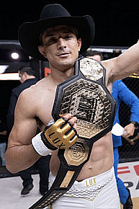 Alejandro Flores